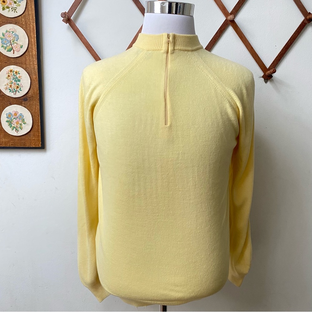 Vintage 1970s Mock Neck Lightweight Sweater